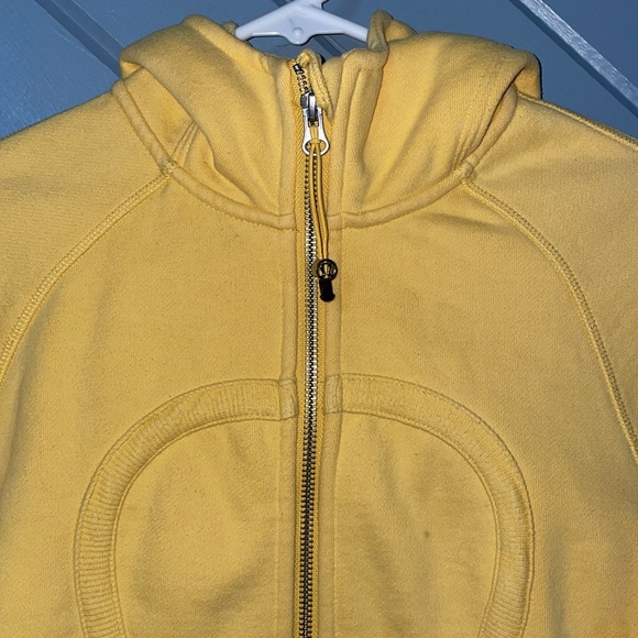Vintage Lululemon Scuba Hoodie in burning yellow - Picture 4 of 15